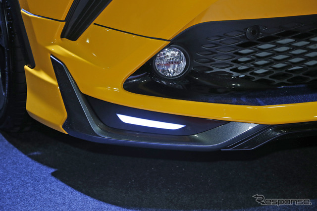 トヨタ C-HR ブースト インパルス スタイル by モデリスタ(東京オートサロン2017)
