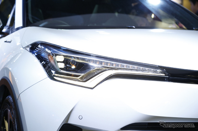 トヨタ C-HR エレガント アイス スタイル by モデリスタ(東京オートサロン2017)