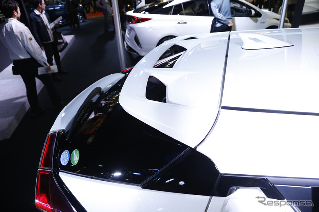 トヨタ C-HR エレガント アイス スタイル by モデリスタ(東京オートサロン2017)