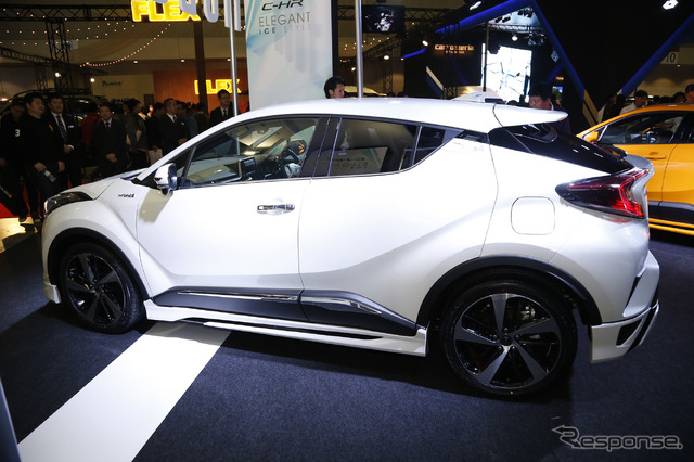 トヨタ C-HR エレガント アイス スタイル by モデリスタ(東京オートサロン2017)