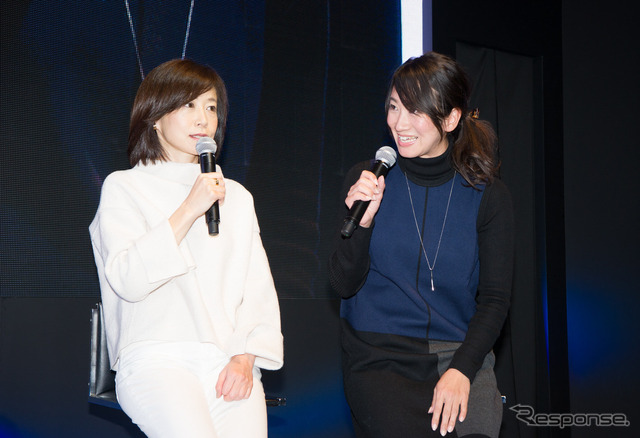 モータージャーナリストの飯田裕子氏(左)と藤島知子氏(右)