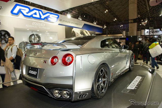 RAYS TE037 DURA/TE37SAGA詳細を企画担当者に聞く(東京オートサロン17)
