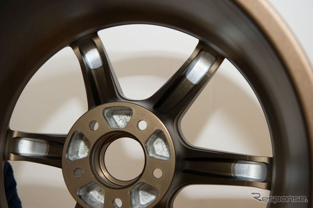 RAYS TE037 DURA/TE37SAGA詳細を企画担当者に聞く(東京オートサロン17)