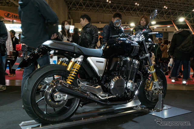 ホンダCB1100RS(東京オートサロン2017)