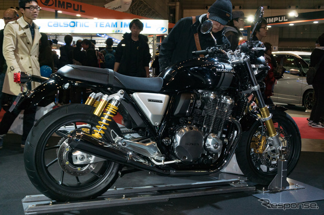 ホンダCB1100RS(東京オートサロン2017)