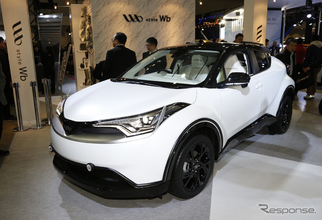 トヨタ C-HR style Wb