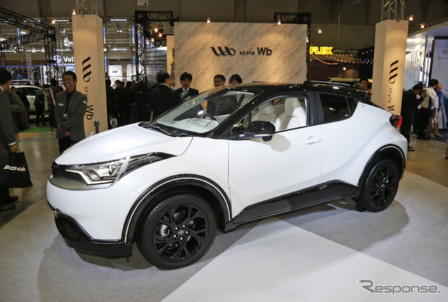 トヨタ C-HR style Wb