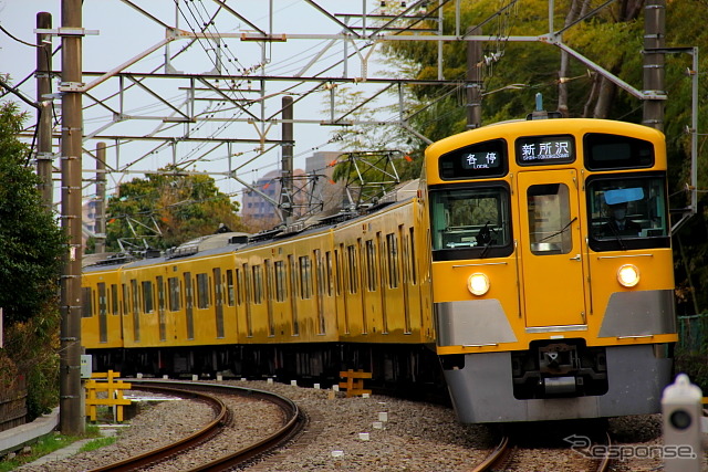 新所沢行き西武電車