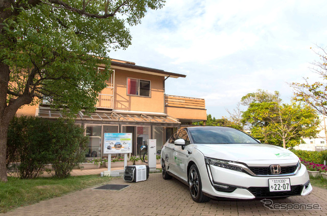 ホンダが展開する北九州市エコハウスと燃料電池車のクラリティ・フューエル セル