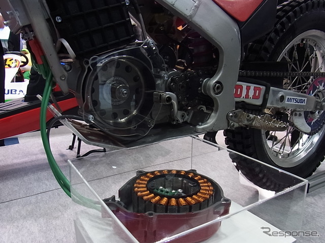 ミツバ EVコンバート用駆動モーターデモ車両(オートモーティブワールド2017)