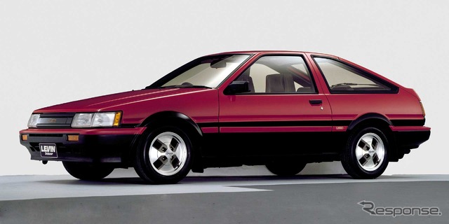 トヨタ カローラレビン（AE86）