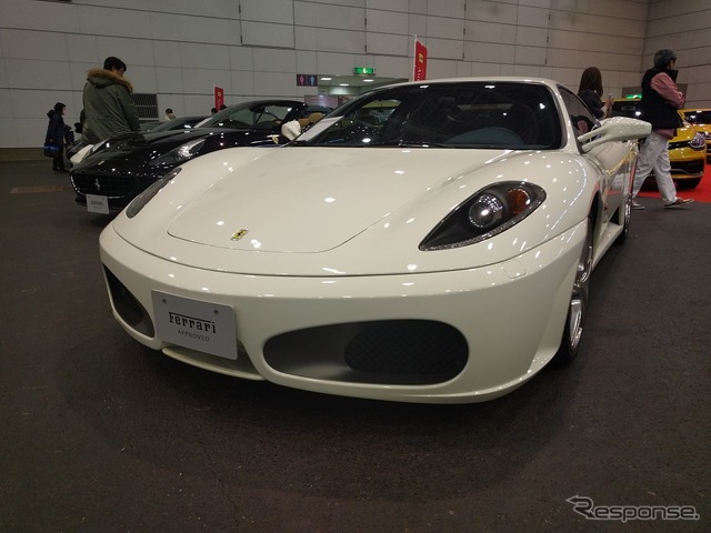 案外少ない赤いフェラーリ?(プレミアムワールド・中古車フェア Auto Speciale)