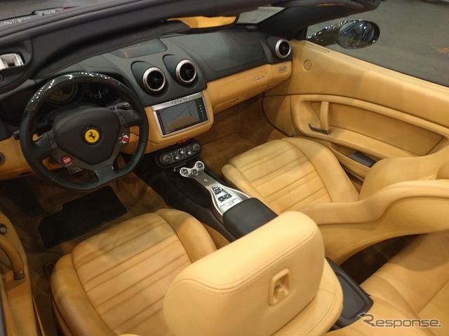 案外少ない赤いフェラーリ?(プレミアムワールド・中古車フェア Auto Speciale)