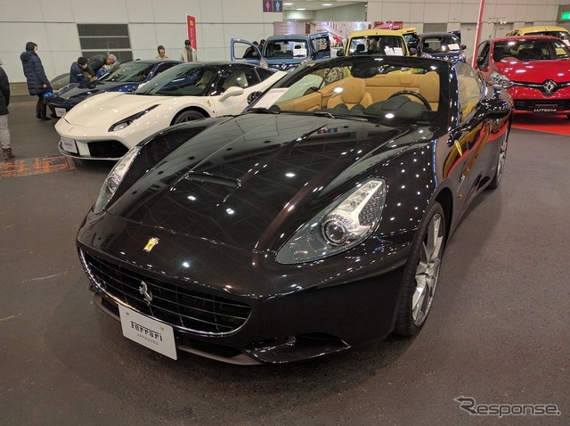 案外少ない赤いフェラーリ？（プレミアムワールド・中古車フェア　Auto Speciale）