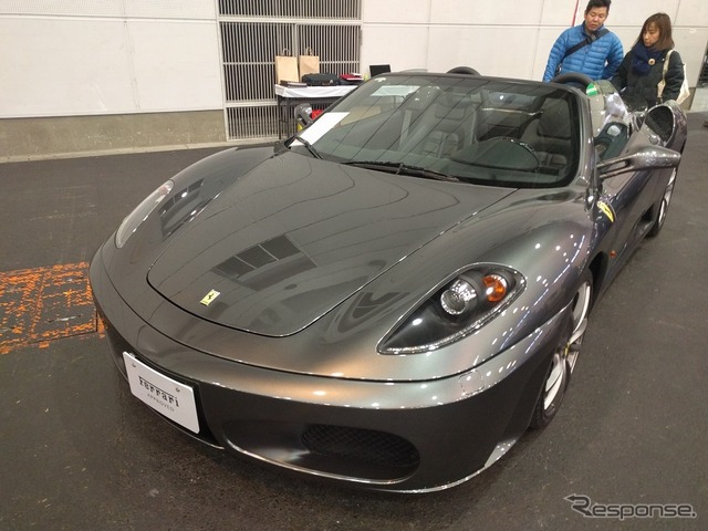 案外少ない赤いフェラーリ?(プレミアムワールド・中古車フェア Auto Speciale)