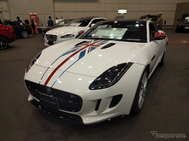 ドイツ車からのお乗り換えも多いです(プレミアムワールド・中古車フェア ジャガーランドローバー静岡)