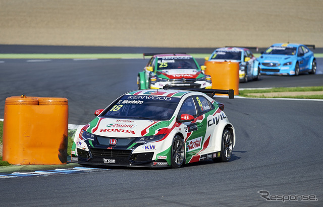 #18 T. モンテイロ（2016年WTCCもてぎ戦）