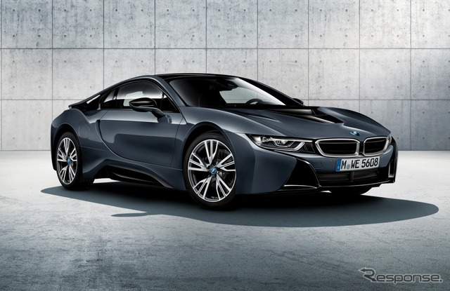 BMW i8プロトニックダークシルバー