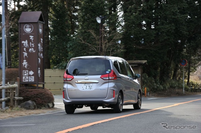 箱根路を行く、ホンダ フリード+