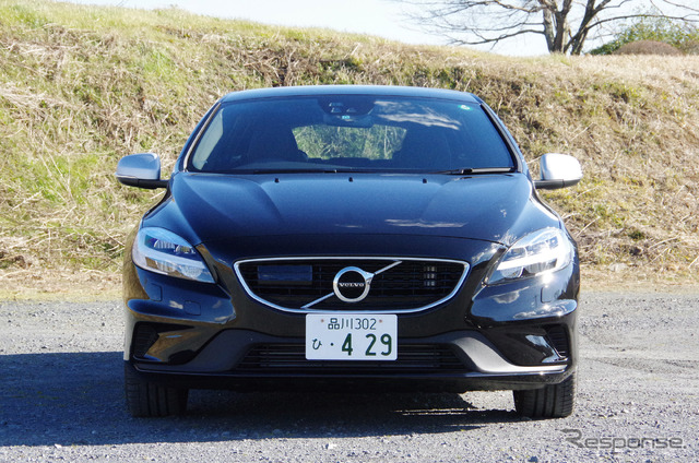 ボルボ V40 D4 R-DESIGN ポールスターエディション