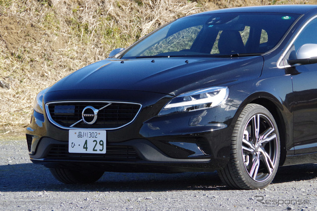 ボルボ V40 D4 R-DESIGN ポールスターエディション