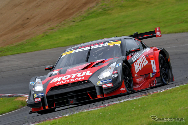 #1 MOTUL AUTECH GT-R