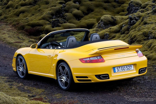 ポルシェAG、新型 911ターボ カブリオレを発表