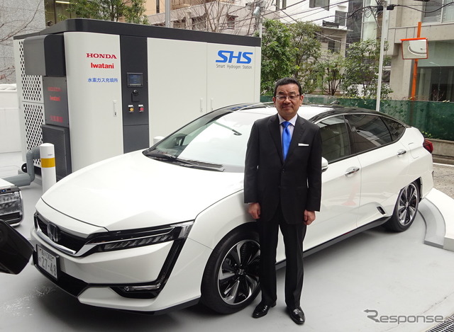 ホンダ・クラリティ フューエルセルと、八郷隆弘社長