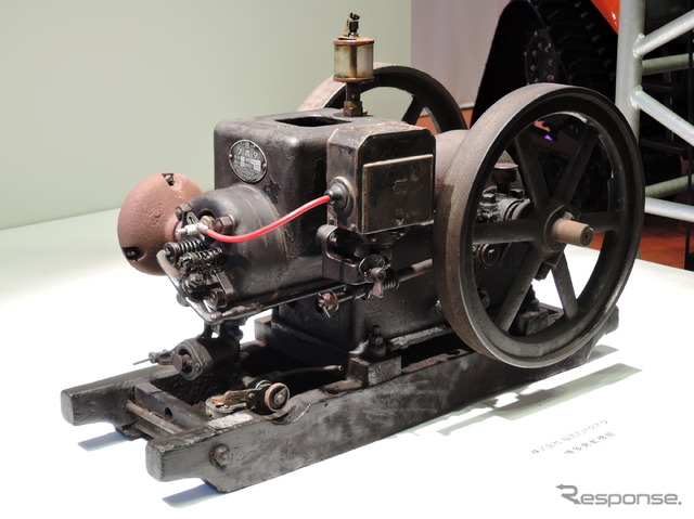 クボタは1947年に耕耘機を開発し、翌年に発売。そのころの製品に搭載されたエンジン
