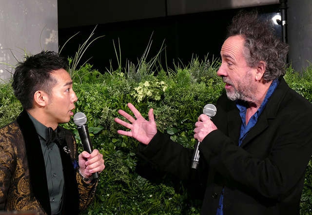 ティム・バートン監督&「ピース」の綾部祐二/『ミス・ペレグリンと奇妙なこどもたち』PRイベント