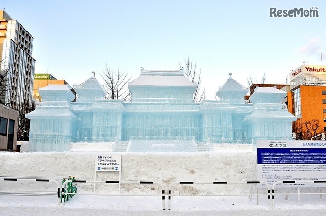 さっぽろ雪まつり（過去開催のようす）　画像出典：さっぽろ観光写真ライブラリー