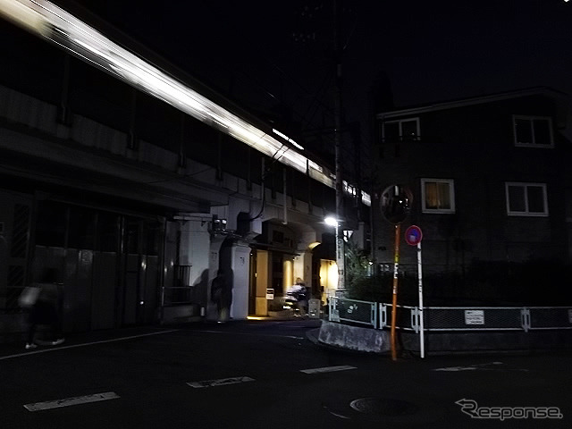 中目黒高架下の期間限定ギャラリー「SHUN SUDO PAINT OVER EXHIBITION 2017 in TOKYO」(2月1~12日、12~19時)
