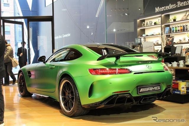 メルセデスAMG GT R