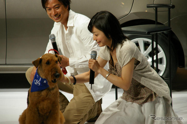 【写真蔵】椎名桔平&菅野美穂…トヨタ アイシス 新CM発表会