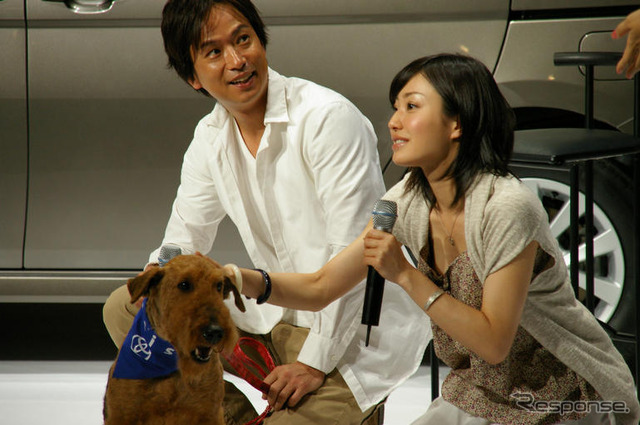 【写真蔵】椎名桔平&菅野美穂…トヨタ アイシス 新CM発表会