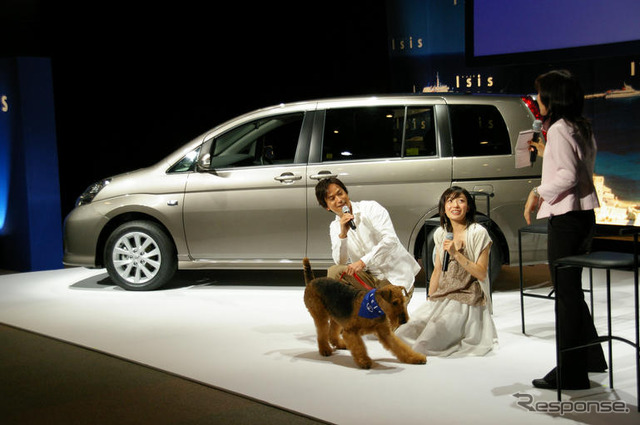 【写真蔵】椎名桔平&菅野美穂…トヨタ アイシス 新CM発表会