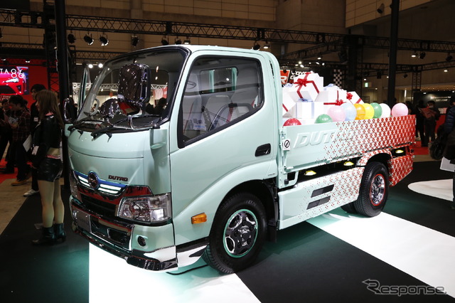 フレンドリーカーゴ(日野デュトロ・ハイブリッド・カーゴ。東京オートサロン2017)