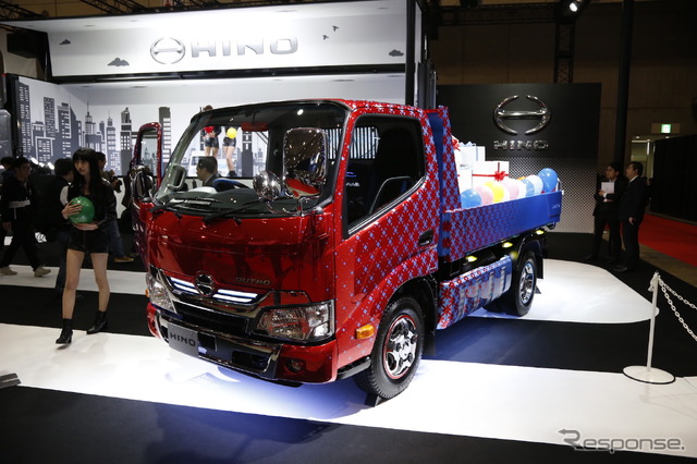 ジョイフルダンプ(日野デュトロ・ダンプ。東京オートサロン2017)