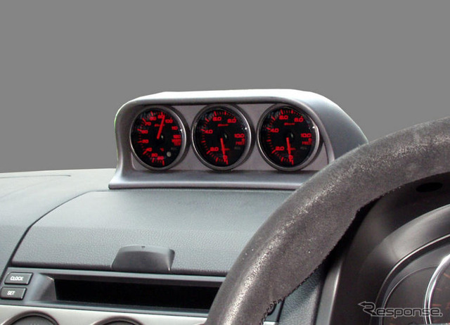 車種別専用設計の3連メーターフード新発売…オートエクゼ