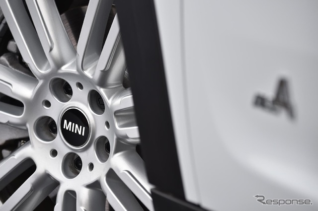 MINI クーパーS カントリーマン ALL4(日本名:クロスオーバー)