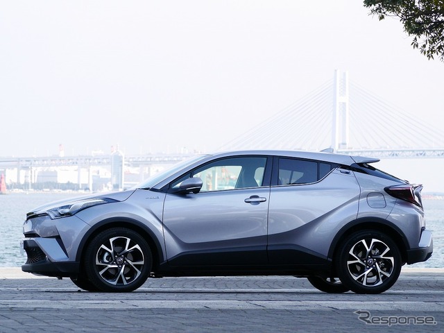 トヨタ C-HR G(ハイブリッド)