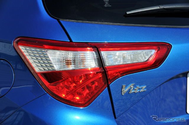 トヨタ ヴィッツ ハイブリッド(HYBRID U Sporty パッケージ)