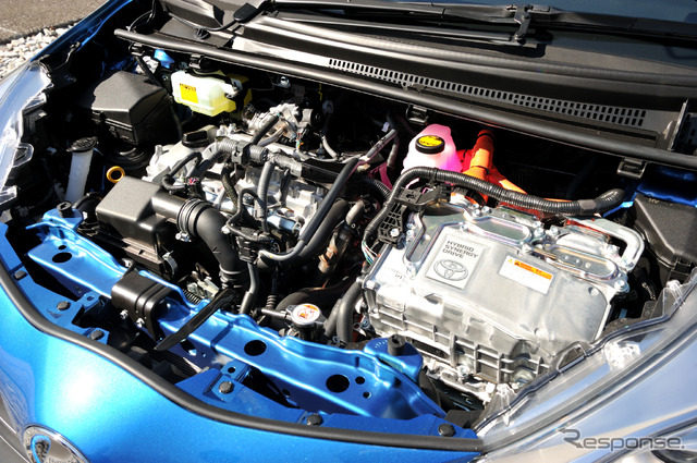 トヨタ ヴィッツ ハイブリッド(HYBRID U Sporty パッケージ)