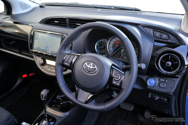 トヨタ ヴィッツ ハイブリッド(HYBRID U Sporty パッケージ)