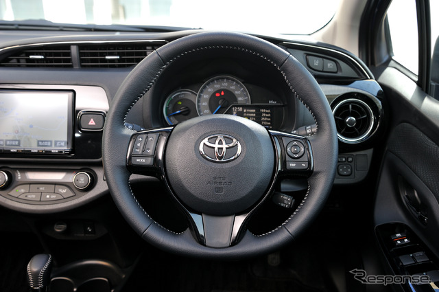 トヨタ ヴィッツ ハイブリッド(HYBRID U Sporty パッケージ)