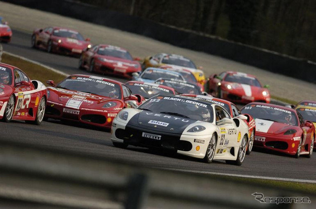 フェラーリ最大のパレード…ギネスに挑戦