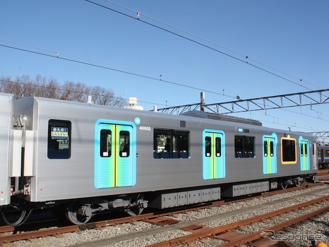 10号車：40000形（Tc2）（40002）。池袋線池袋方・新宿線本川越方の先頭車。車内にパートナーゾーンが設けられている。