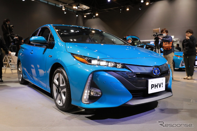 トヨタ・プリウスPHV 新型
