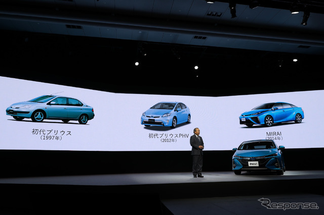 トヨタ・プリウスPHV新型発表会