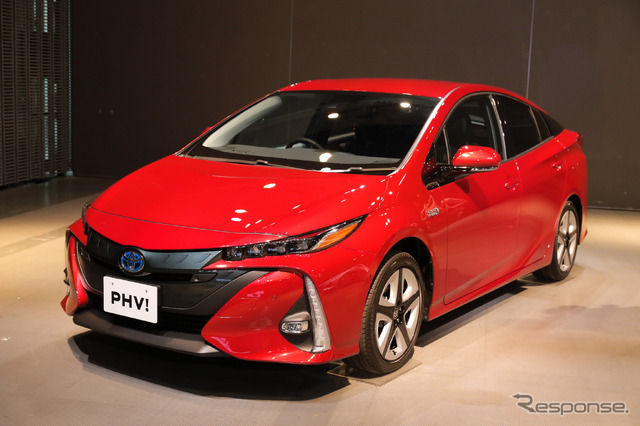 トヨタ・プリウスPHV新型